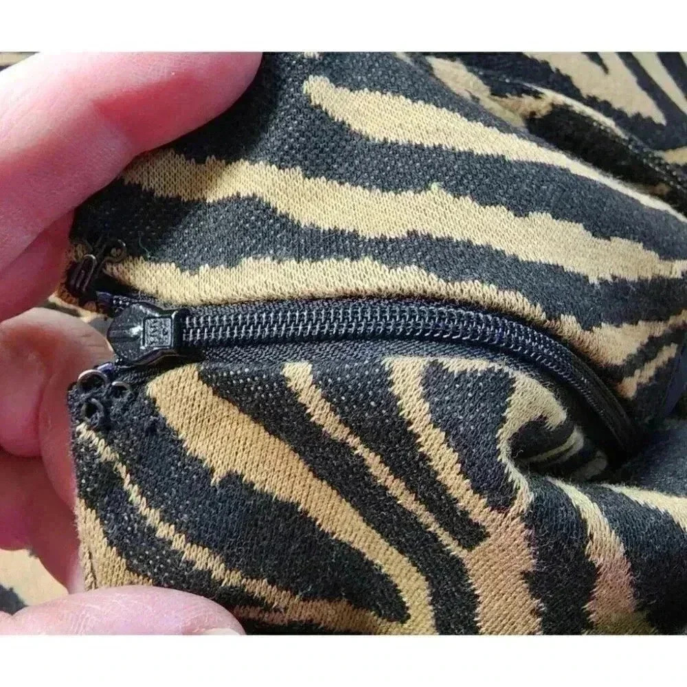Lane Bryant Zebra Stripe Side Zip Skirt Plus Size 26 - Picture 5 of 6